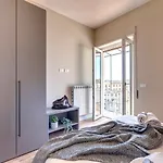 Khione Apartment By Mamo Florence